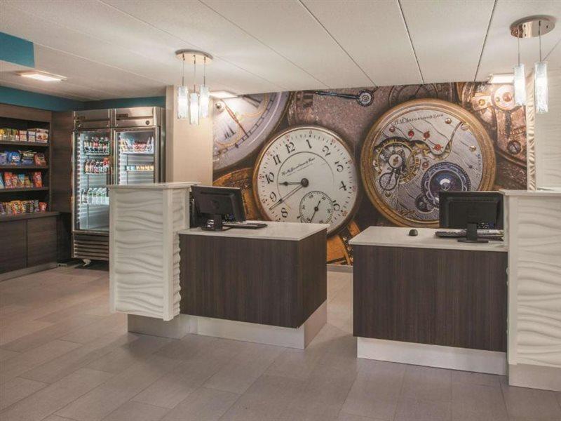 La Quinta By Wyndham Sturbridge Hotel Екстериор снимка